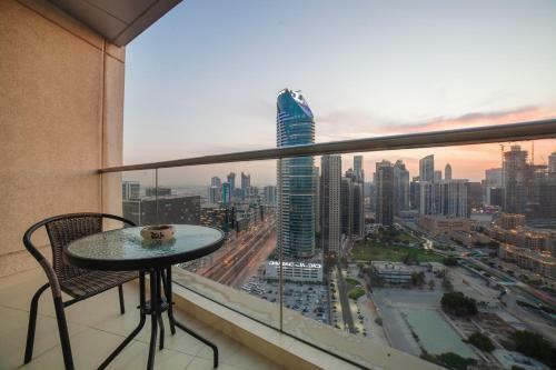 Panoramic Burj Khalifa View 2 Bedroom Apartment, Burj Views Tower