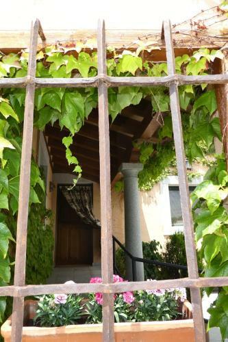 Casa Del Portal�n