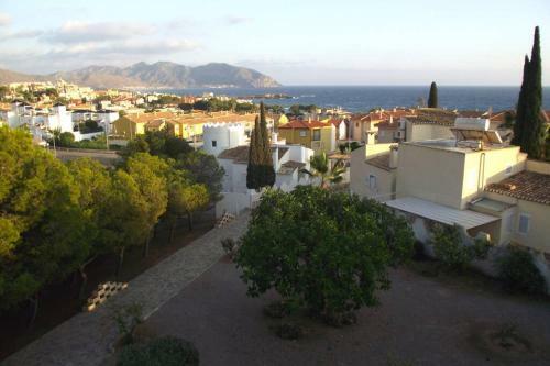 Villa Con Jardin 2500m2-quite Villa, Garden 2500m2