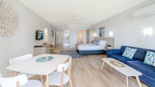 Moby Dick Waterfront Motel