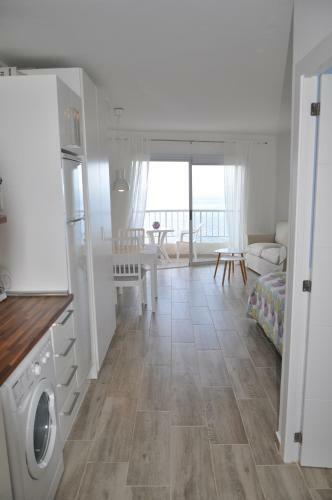 Apartamento Bright Studio By The Sea