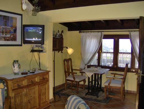 Apartamento Rustic Holiday Home With Balcony And Sea View