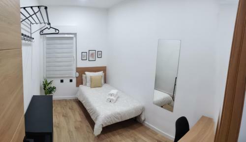 New Apartment Claret