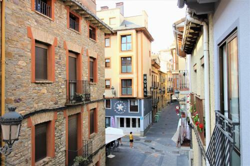 Hostal Casa Campanilla Jaca
