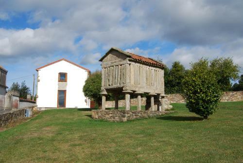 Casa Do Cruceiro Na Costa Da Morte