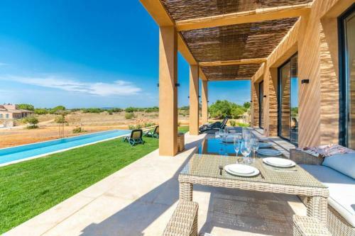 Villa Can Berrub�