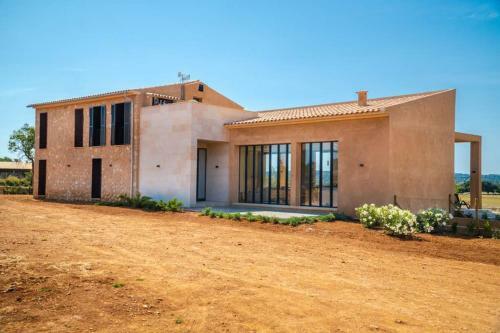 Villa Can Berrub�