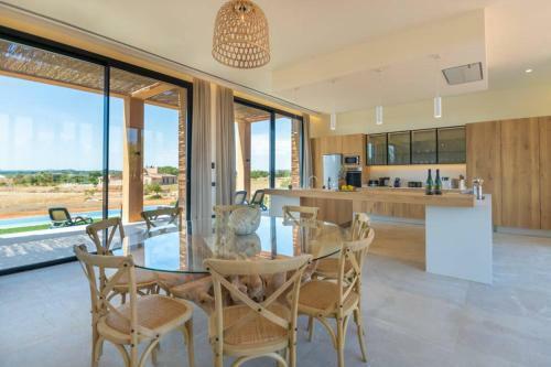 Villa Can Berrub�