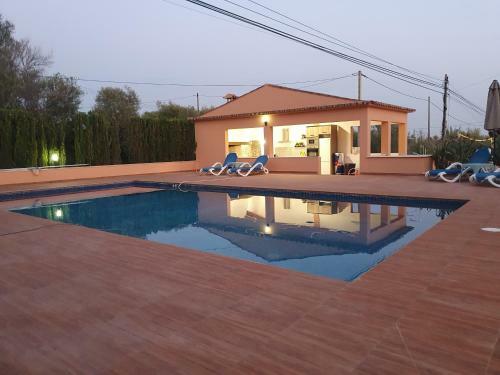 Villa Ca�n Roser