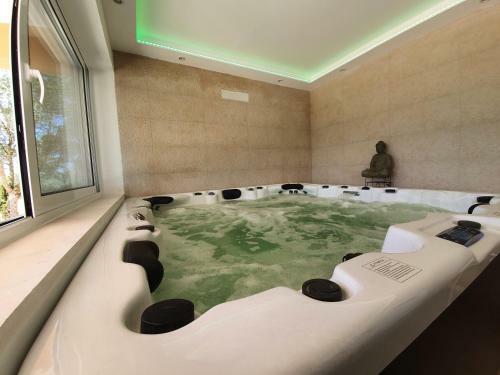 Villa Ca�n Roser