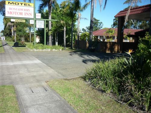 Bomaderry Motor Inn