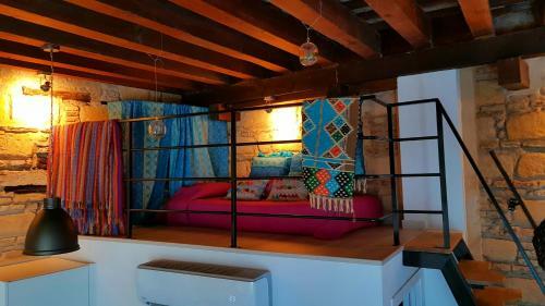 Apartamento Loft En Casco Hist�rico La Pintora - Netflix