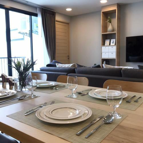 Apartamento Glory Sukhumvit -asoke- Prompong- Bts- Mrt
