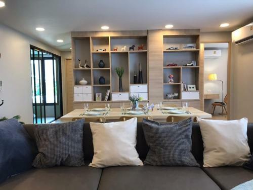 Apartamento Glory Sukhumvit -asoke- Prompong- Bts- Mrt
