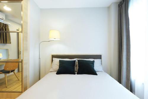 Apartamento Glory Sukhumvit -asoke- Prompong- Bts- Mrt
