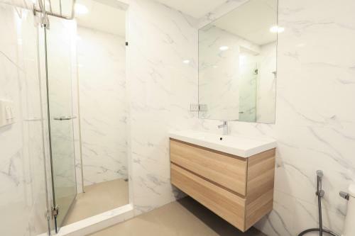 Apartamento Glory Sukhumvit -asoke- Prompong- Bts- Mrt