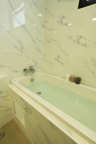 Apartamento Glory Sukhumvit -asoke- Prompong- Bts- Mrt