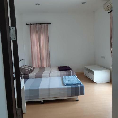 Villa Thai Style Modern House
