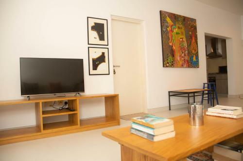Apartment 9