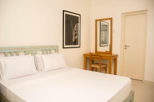 Apartment 9
