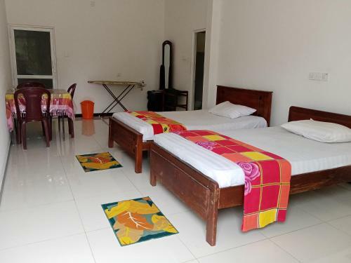 Hostal White House