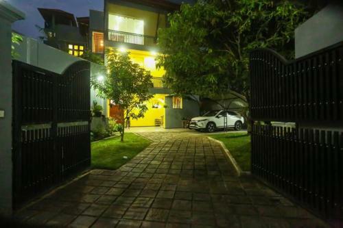 Hostal Nirosha Guest House