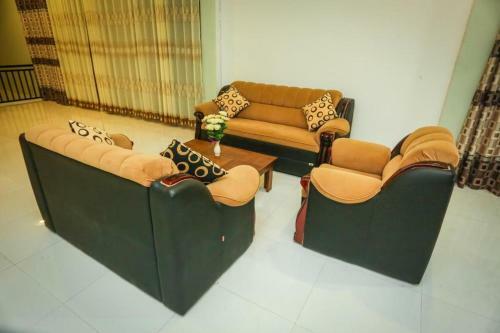 Hostal Nirosha Guest House