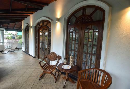 Bella Villa & Hostel