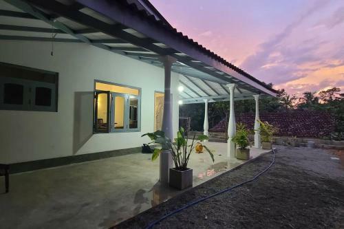 Villa Grayish