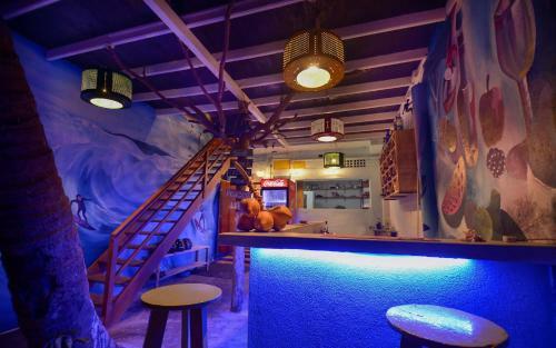 Hotel Palm Leaf Cafe