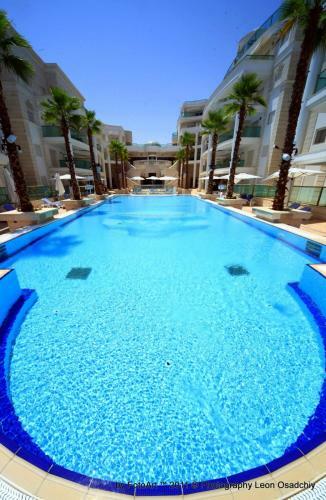 Sweet Apartment With Balcony In Luxury Complex