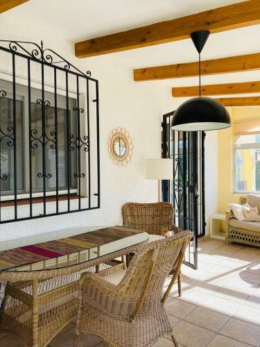 Hermosa Villa En J�vea