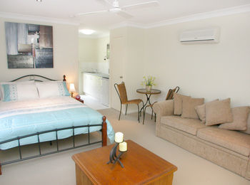 Poppies Bed & Breakfast