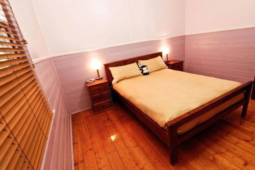 Emaroo Cottages Broken Hill