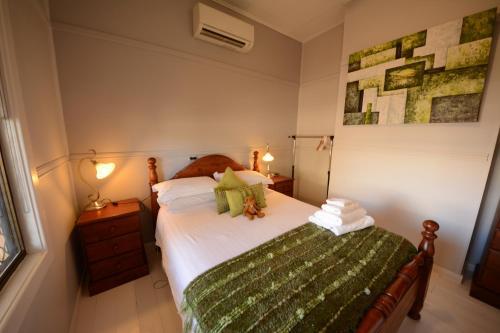 Emaroo Cottages Broken Hill
