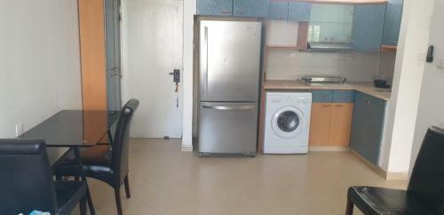 2-room Apartment / ???? 2 ?????