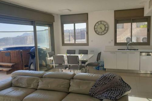 Luxury Apartment With Jacuzzi