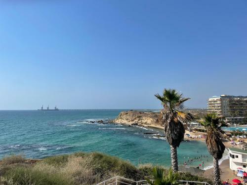 #???? ????? ?? ??? Seabreeze Beach Apartment#