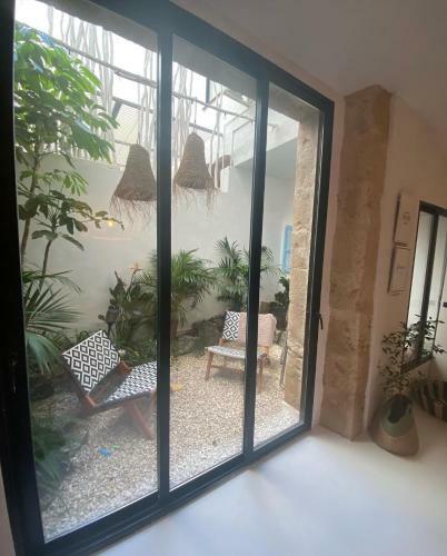 Luxurious Lower Level In Historic Pueblo