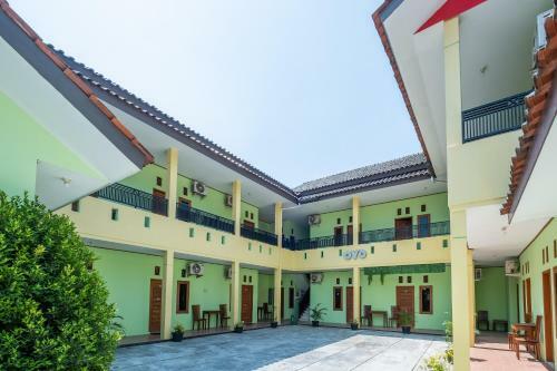 Hotel Oyo 1399 Cemara Residence Syariah
