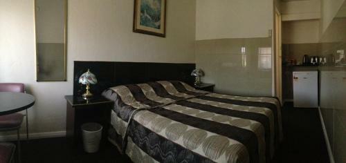Avalon Motel