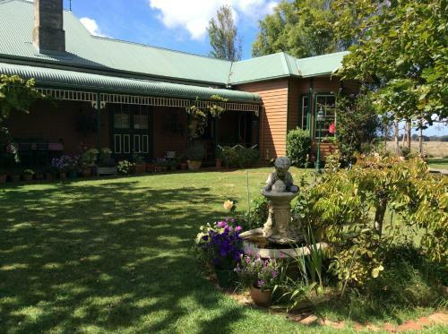 Butterfly Farm Bed And Breakfast Nirranda