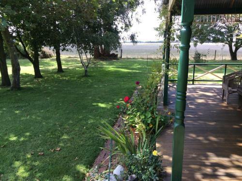 Butterfly Farm Bed And Breakfast Nirranda