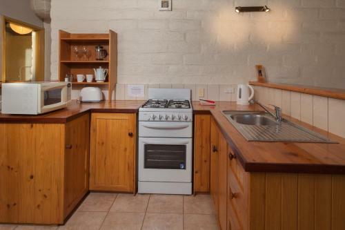 Bombina Cottages