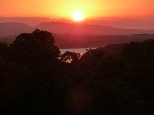 Bed & Breakfast Tinaroo Sunset Retreat