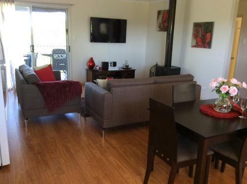 Bed & Breakfast Tinaroo Sunset Retreat