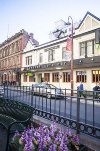 Hotel Central Cafe Bar