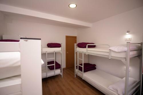 Hostal Albergue Lalin Centro