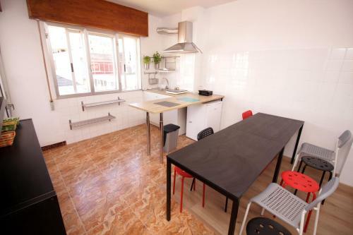 Hostal Albergue Lalin Centro