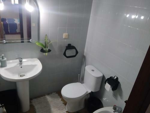 Apartamento Cosy Flat For Comfy Stay - Gib Rock View 3